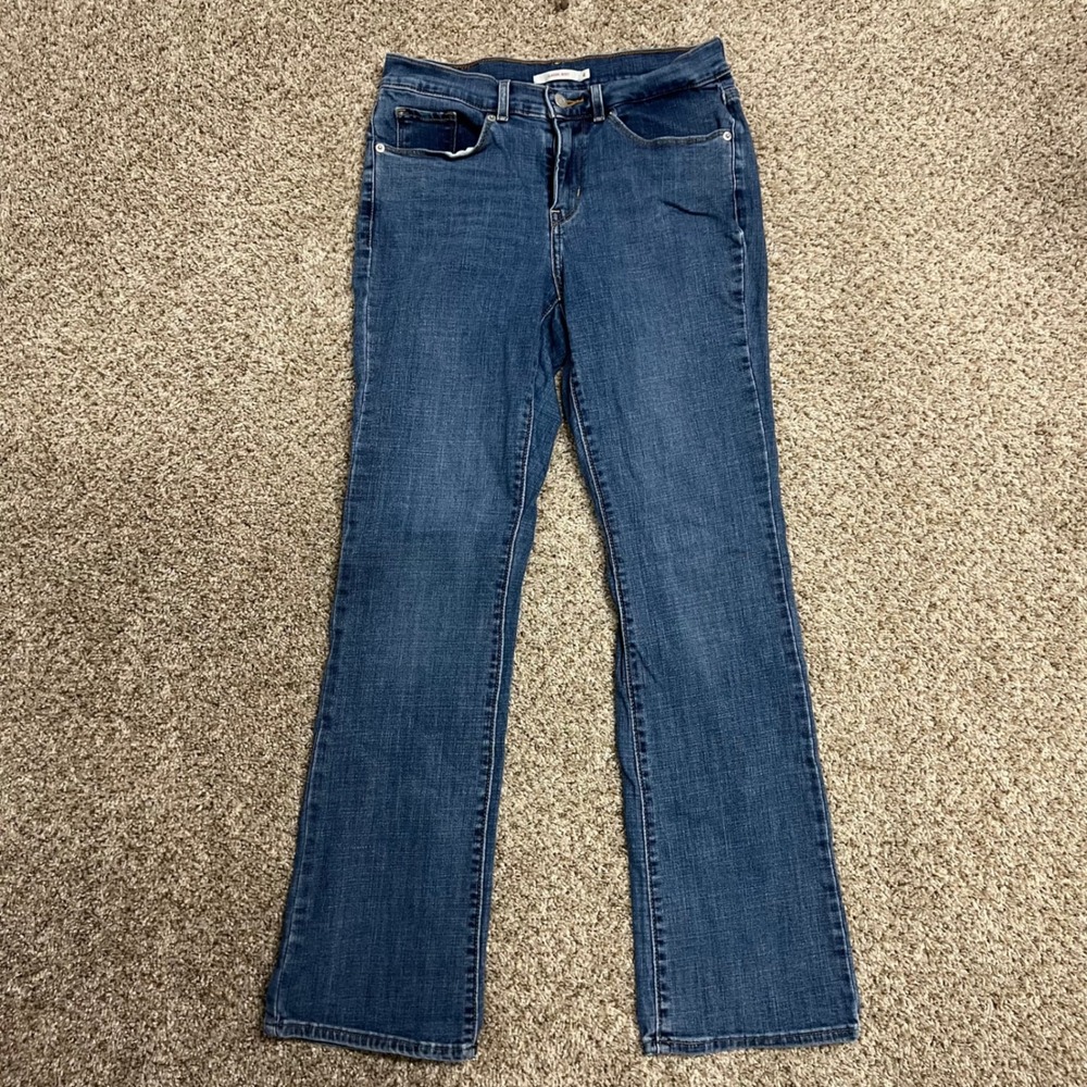 Levis Womens Classic Bootcut Jeans Medium Wash Denim Size 4 29x31